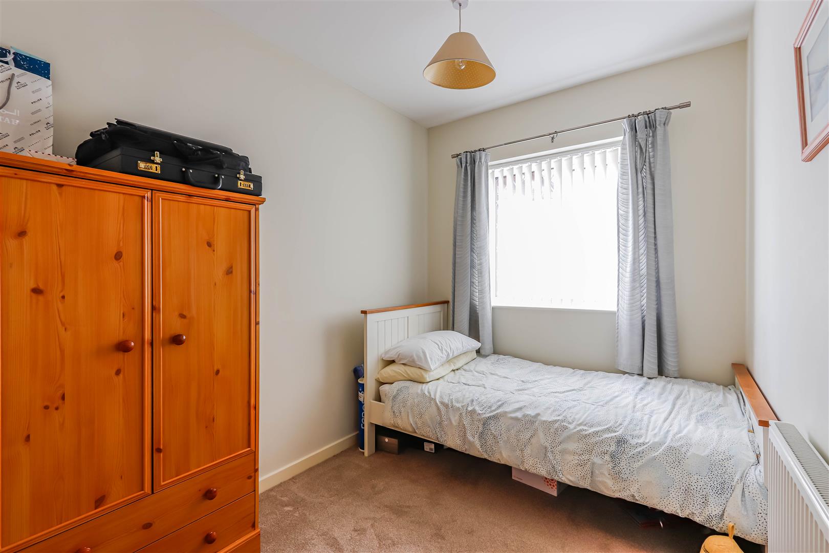 Stradling Close, Barry — photograph 7